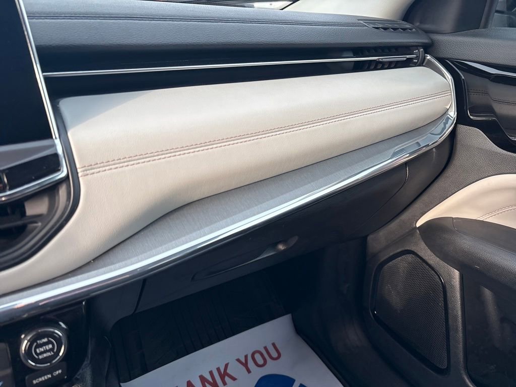 Certified 2022 Jeep Compass Limited image 24