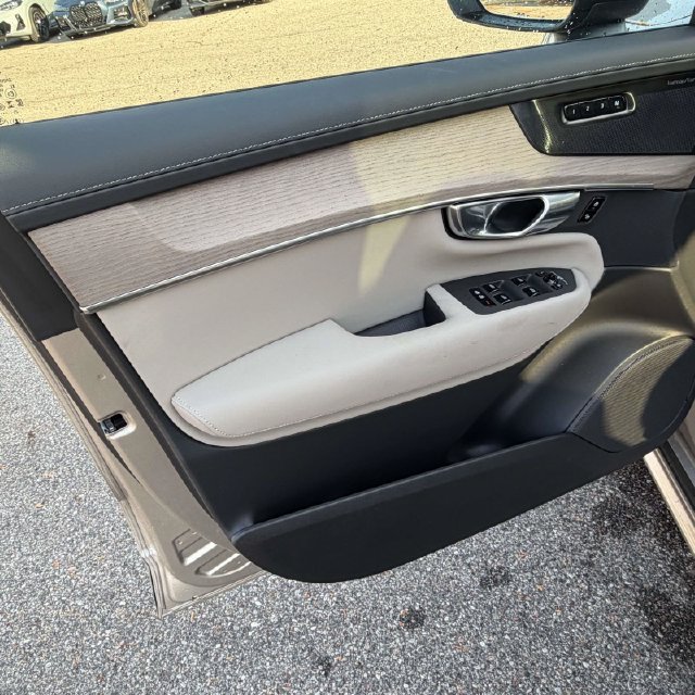 Used 2026 Volvo XC90 B6 Ultra w/ Lounge Package AWD/4WD image 22
