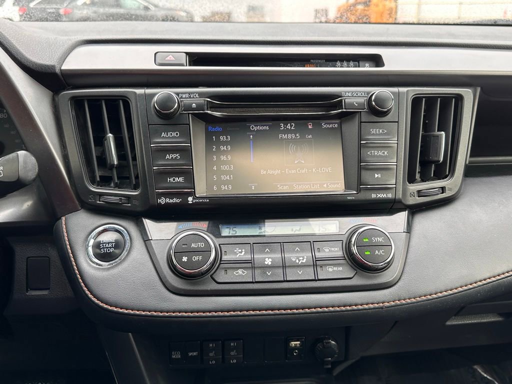 Used 2018 Toyota RAV4 SE w/ Power Extra Value Package AWD/4WD image 34