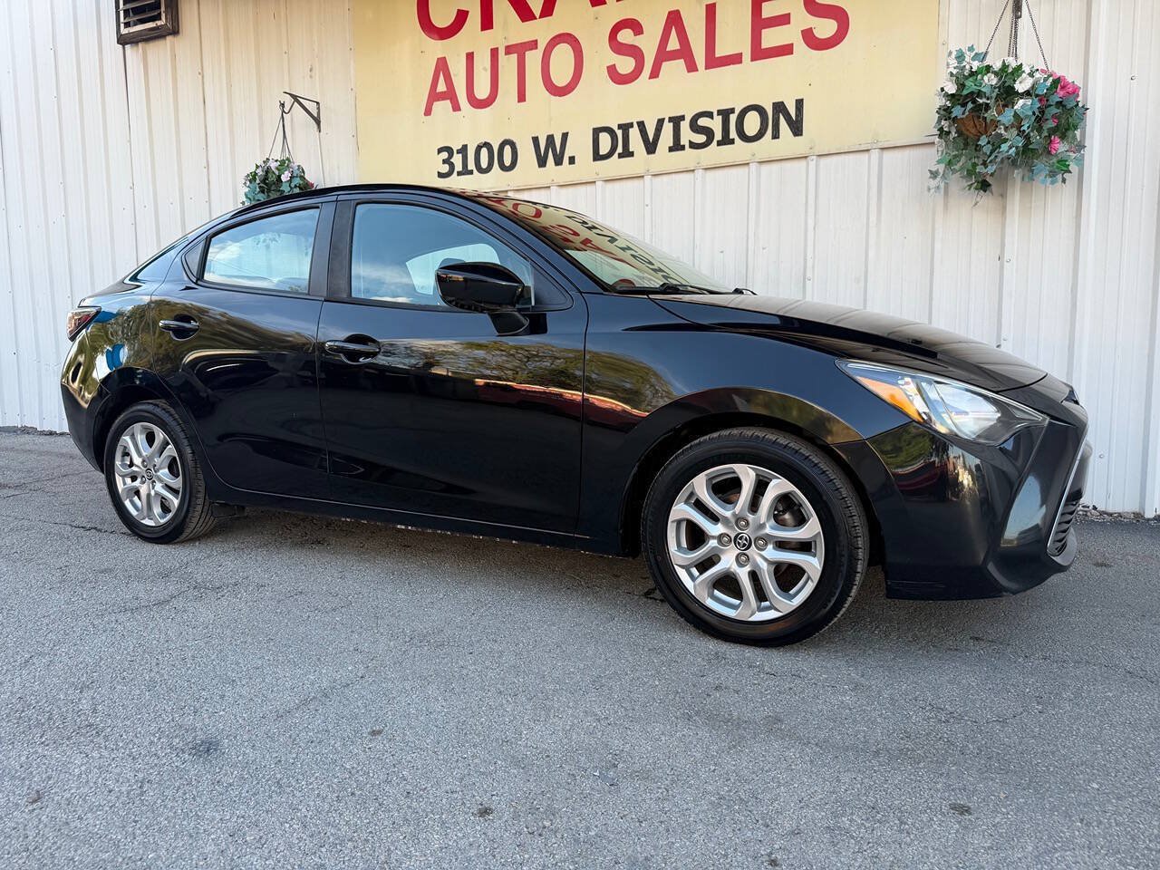 Used 2016 Scion iA FWD image 3