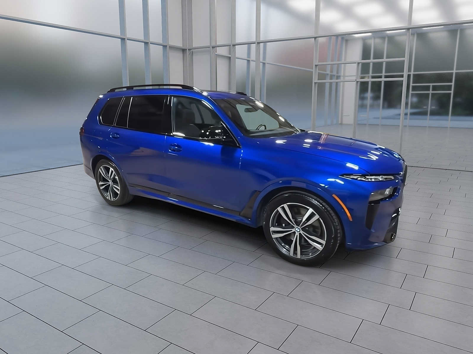 Used 2025 BMW X7 M60i w/ Executive Package AWD/4WD image 2