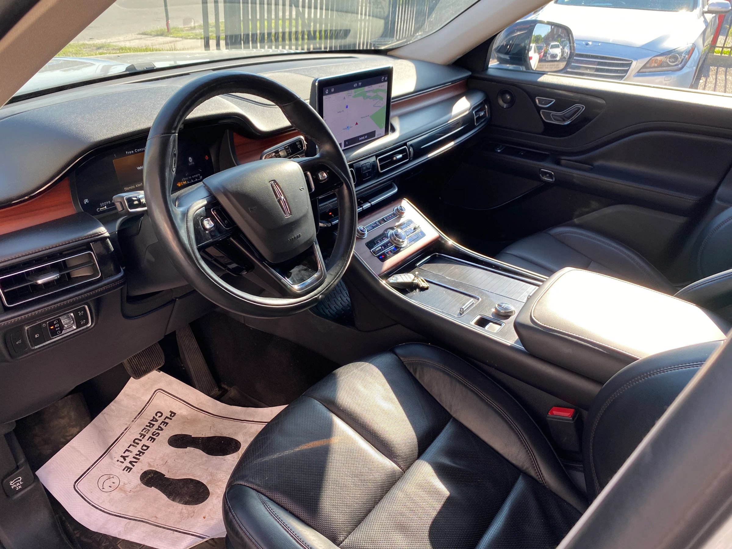 Used 2021 Lincoln Aviator Reserve w/ Elements Package Plus AWD/4WD image 3