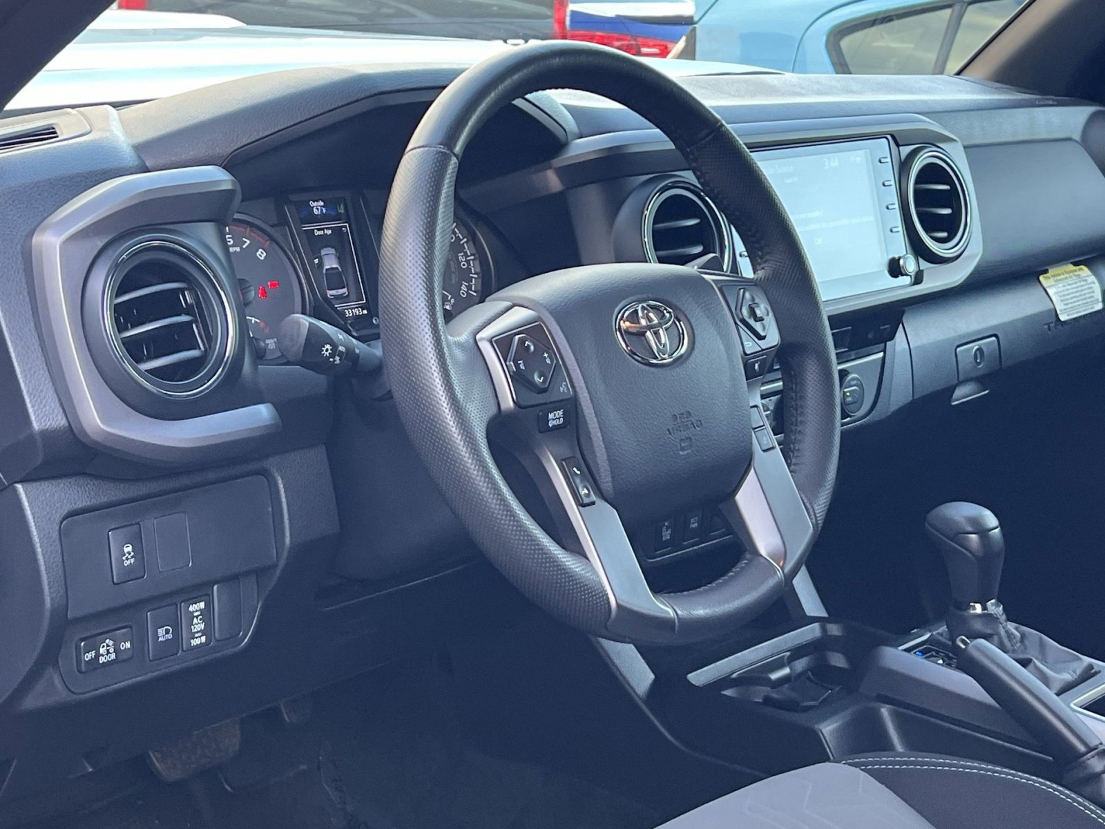 Used 2023 Toyota Tacoma TRD Sport image 12