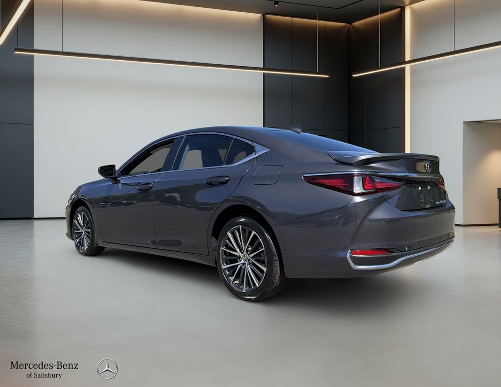 Used 2023 Lexus ES 250 w/ Premium Package AWD/4WD image 4