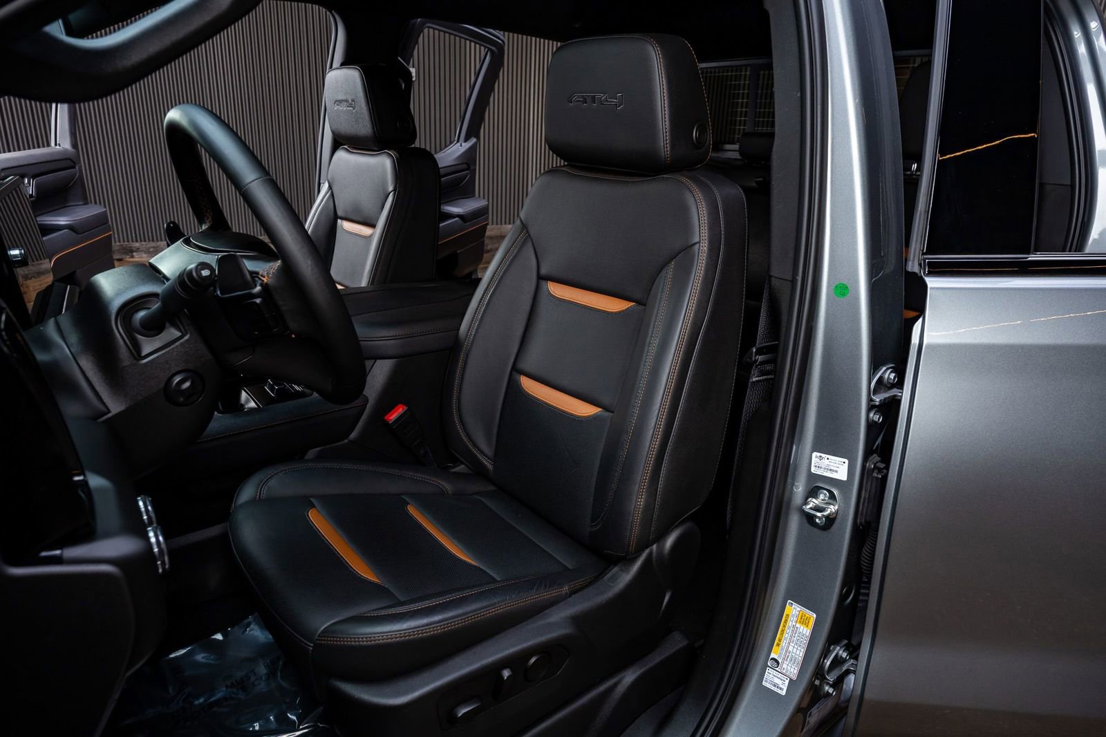 Used 2025 GMC Sierra 1500 AT4 w/ AT4 Premium Package image 29