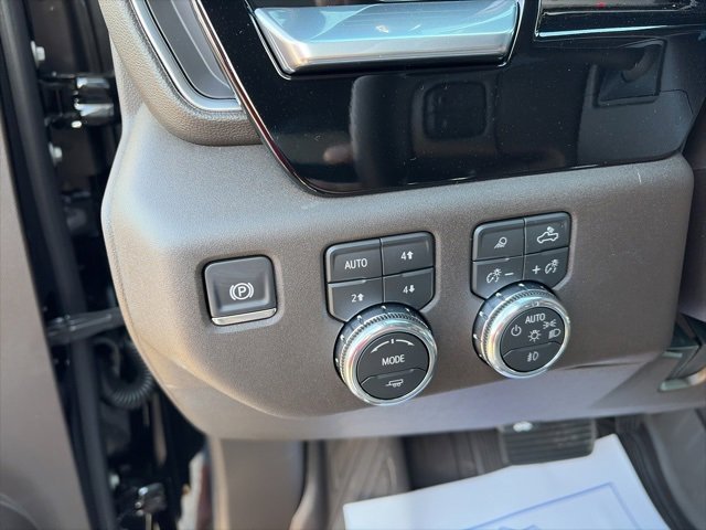 New 2026 GMC Sierra 3500 SLT image 19