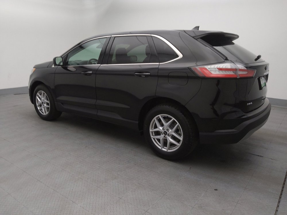 Used 2024 Ford Edge SEL image 3