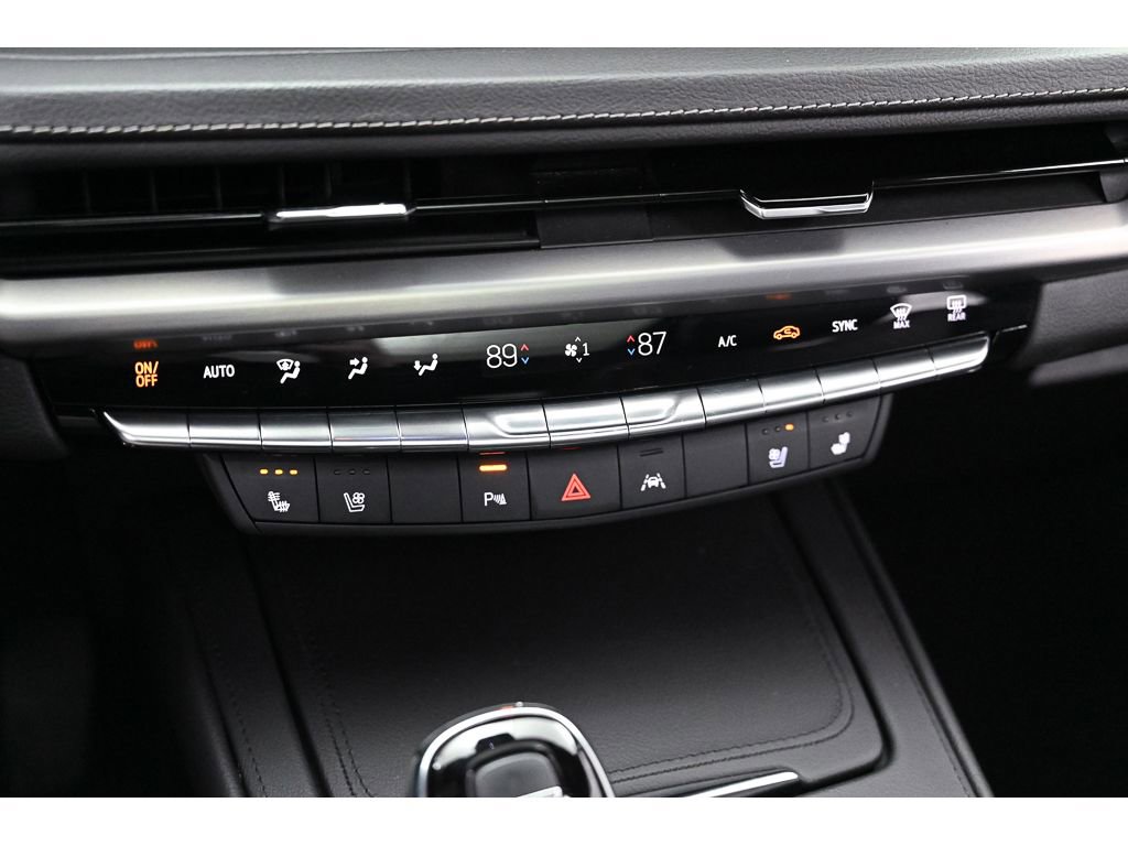 Used 2024 Cadillac XT4 Premium Luxury image 43