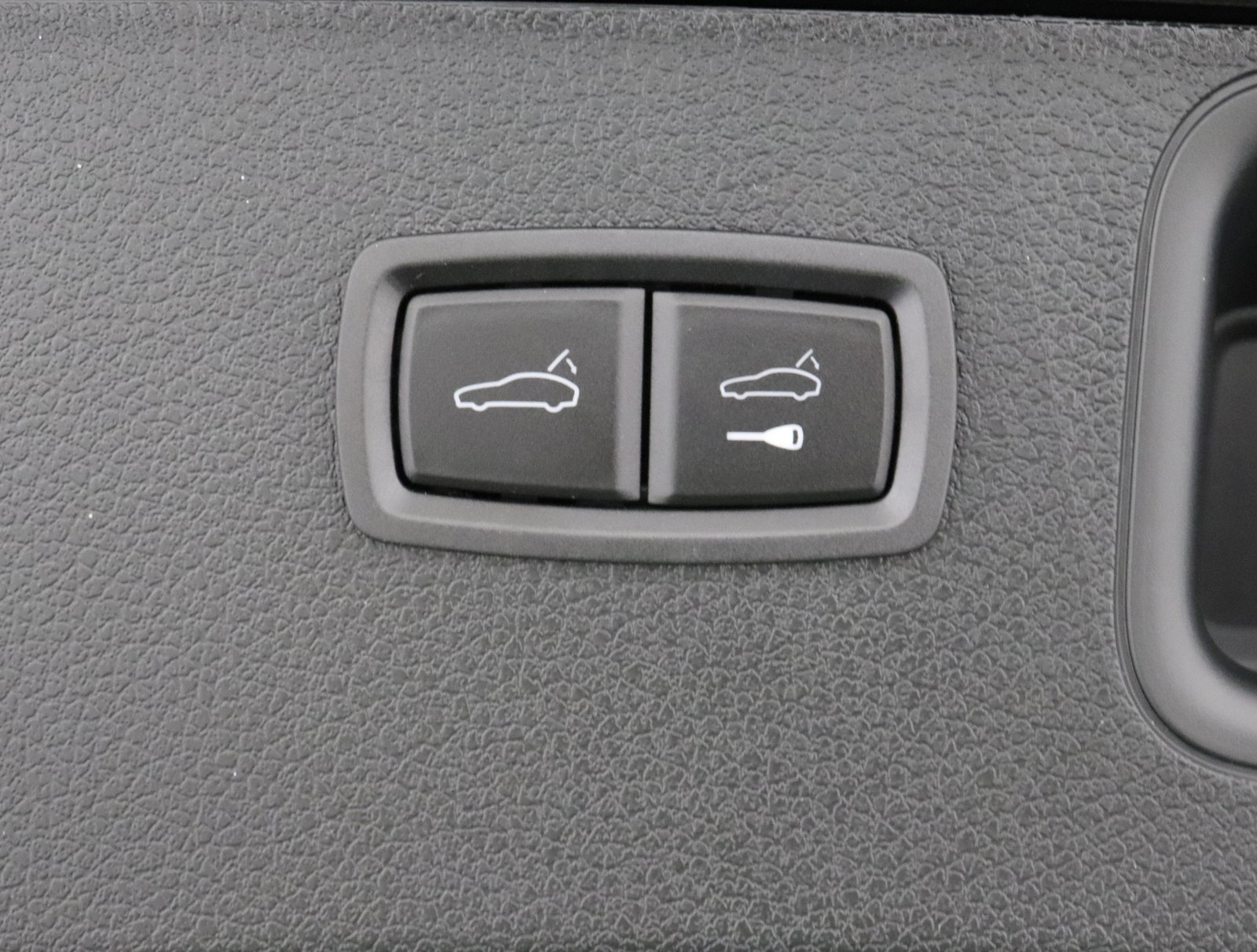 Used 2025 Porsche Macan image 17