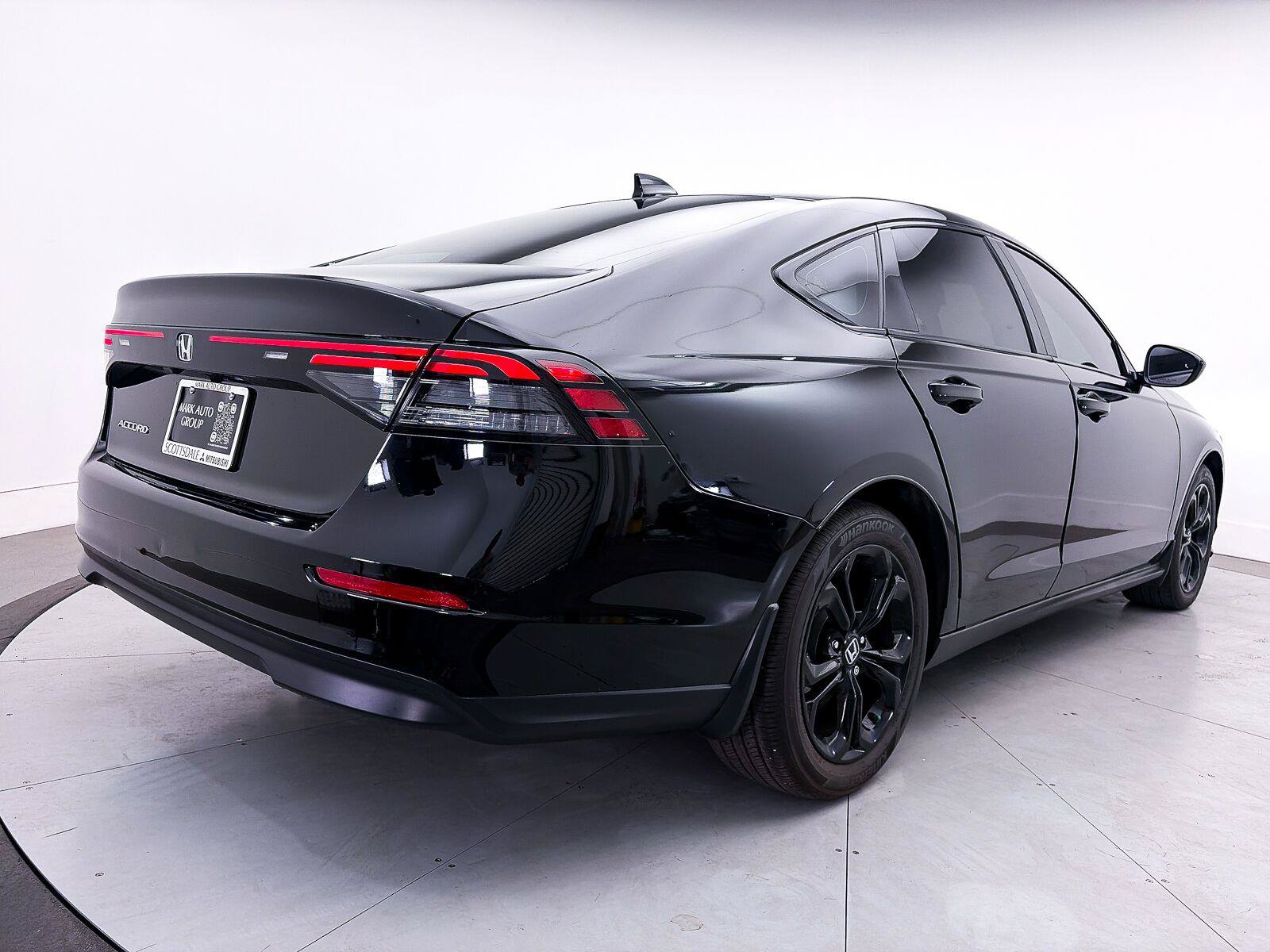 Used 2025 Honda Accord SE image 14