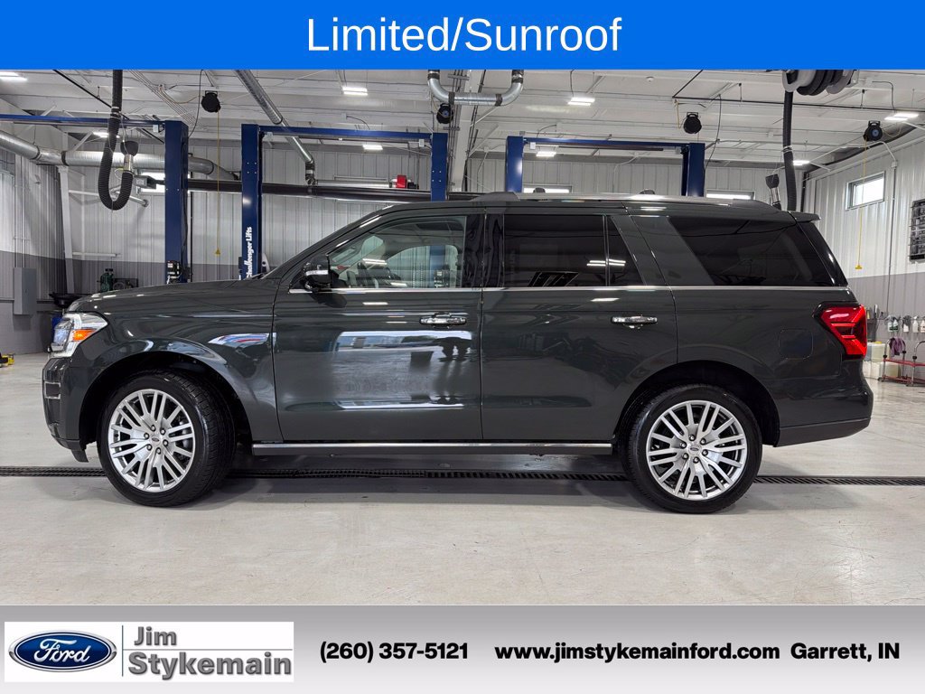 Used 2023 Ford Expedition Limited AWD/4WD image 3