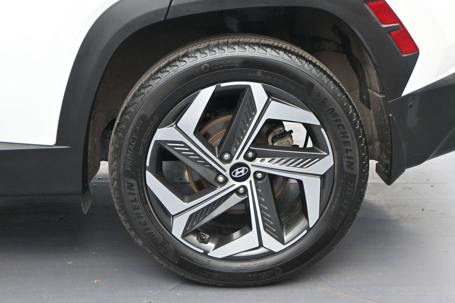 Used 2023 Hyundai Tucson Limited AWD/4WD image 11