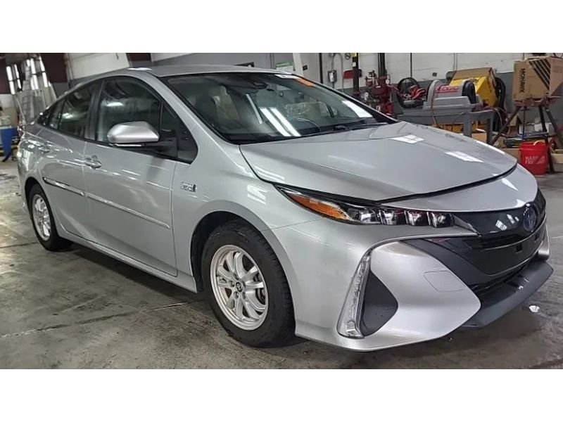 Used 2021 Toyota Prius Prime XLE FWD video 1