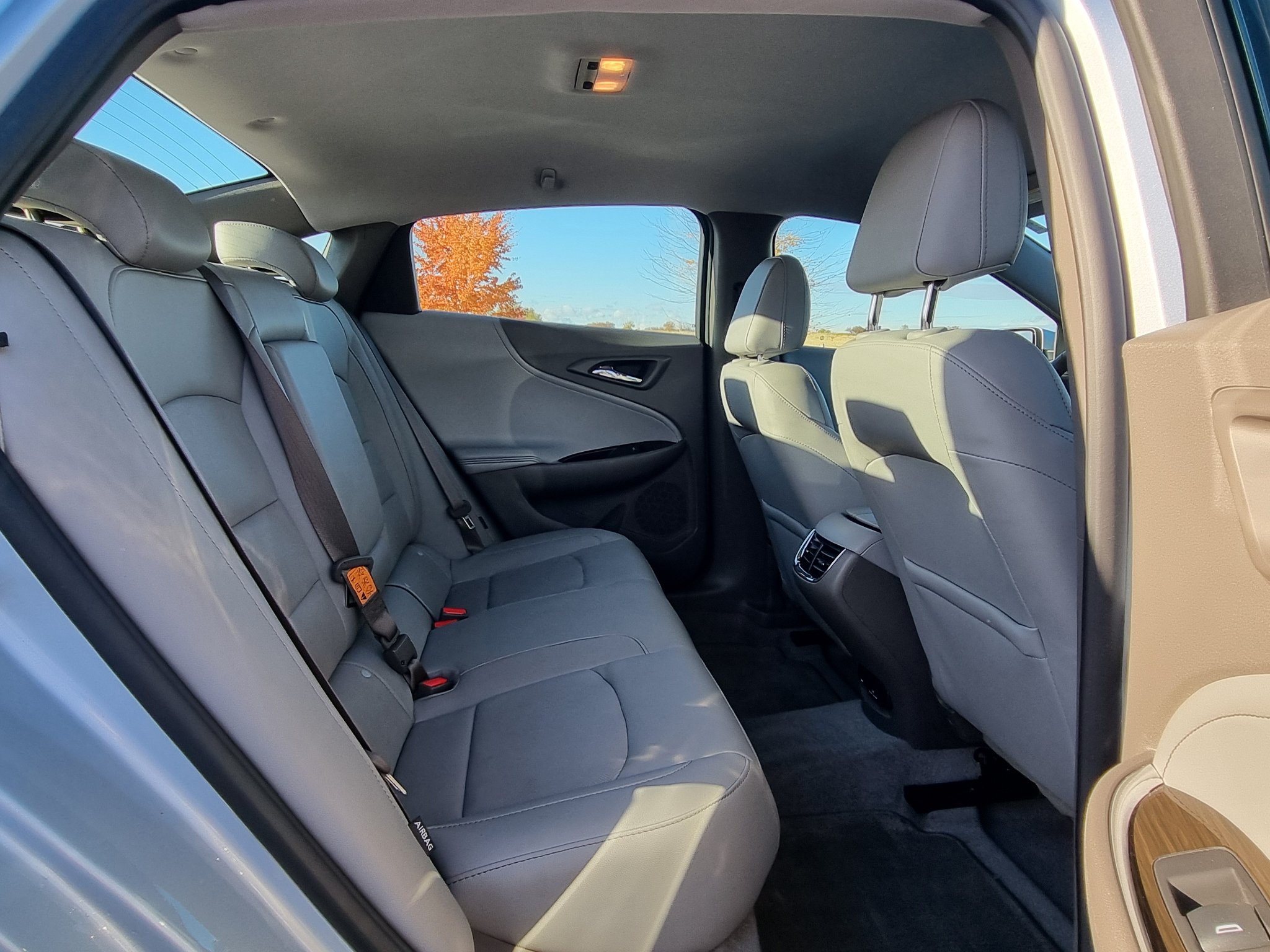 Used 2017 Chevrolet Malibu Premier w/ Driver Confidence Package FWD image 15