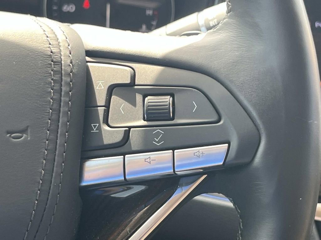 Certified 2025 Cadillac XT6 Premium Luxury w/ Platinum Package image 32