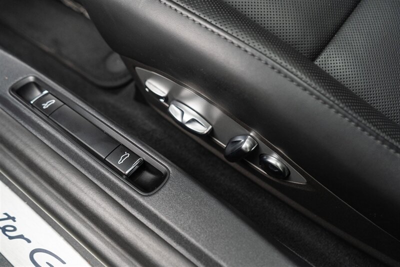 Used 2023 Porsche 718 Boxster GTS RWD image 41