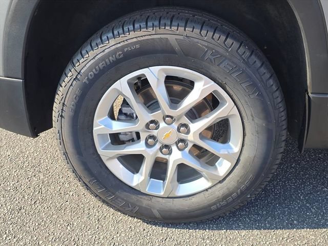 Certified 2023 Chevrolet Traverse LS w/ Safety Package FWD image 35