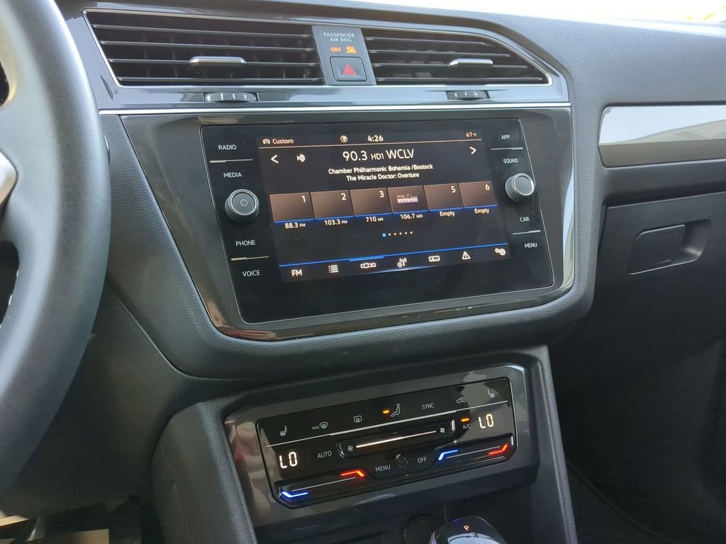 Used 2022 Volkswagen Tiguan SE image 19