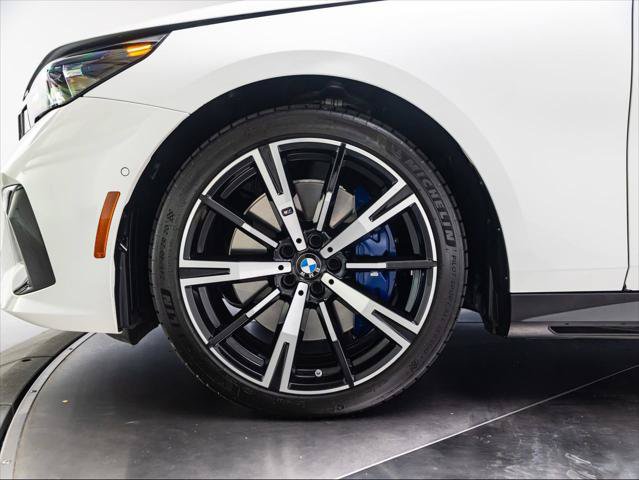 Used 2024 BMW 540i xDrive w/ Premium Package AWD/4WD image 12