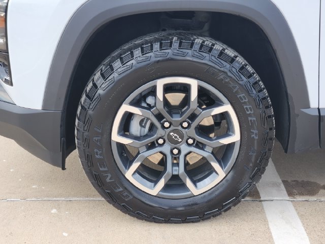 Used 2026 Chevrolet Equinox ACTIV w/ Safety and Technology Package AWD/4WD image 17