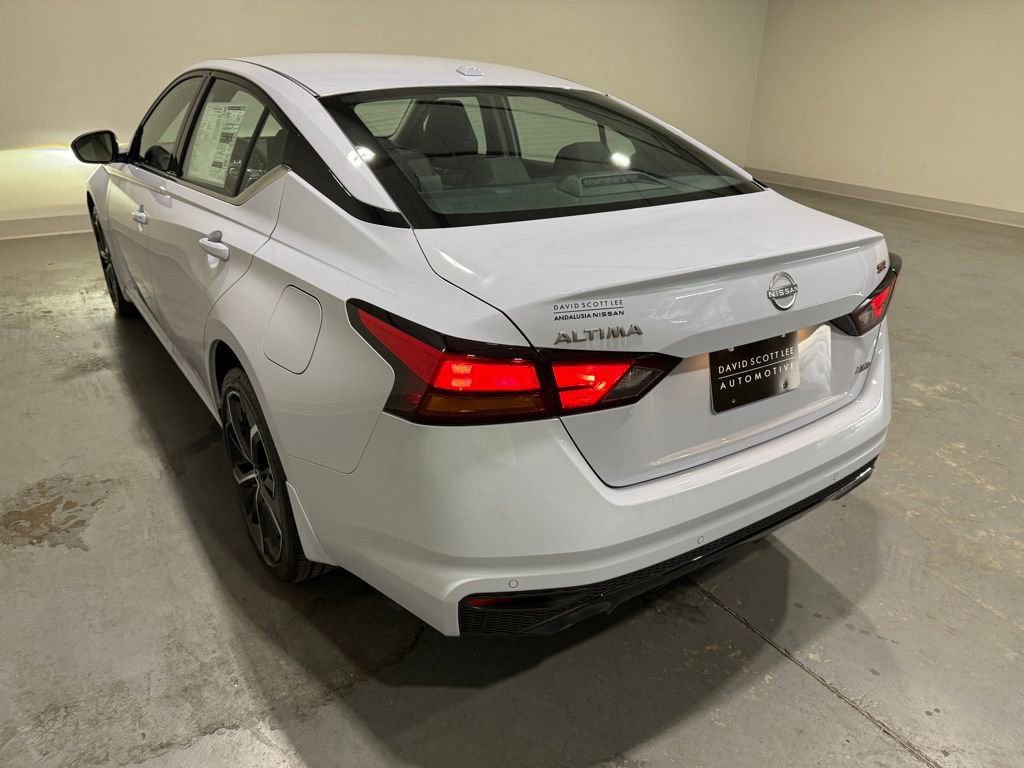 New 2025 Nissan Altima 2.5 SR image 5
