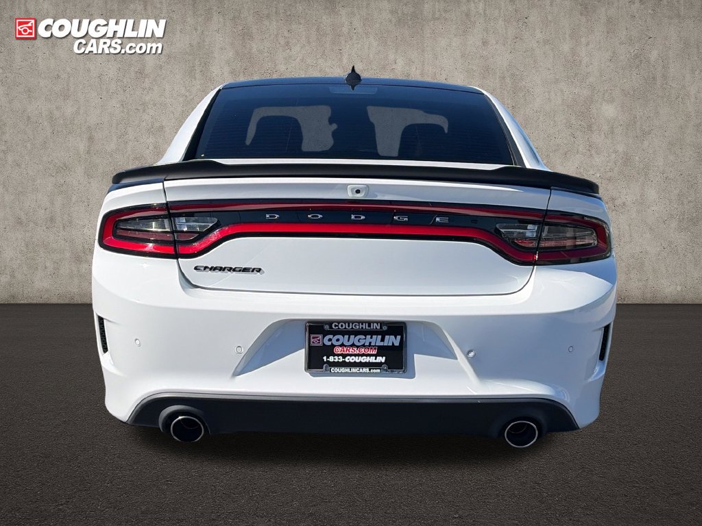 Used 2017 Dodge Charger R/T RWD image 6