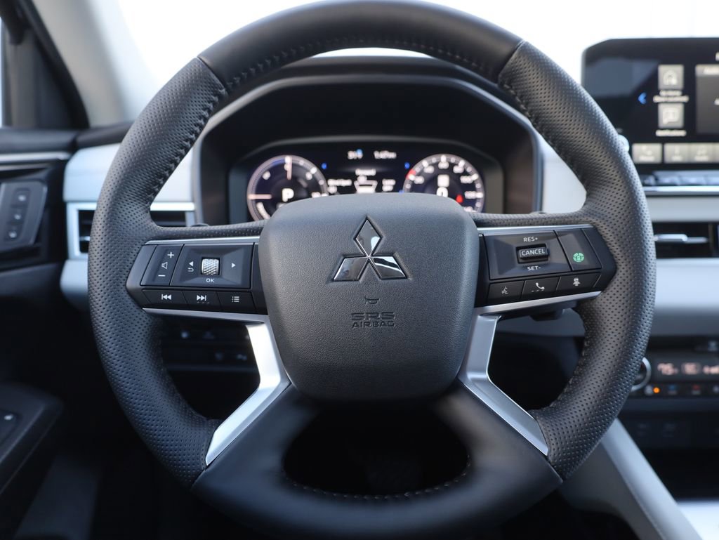 New 2025 Mitsubishi Outlander SEL image 51