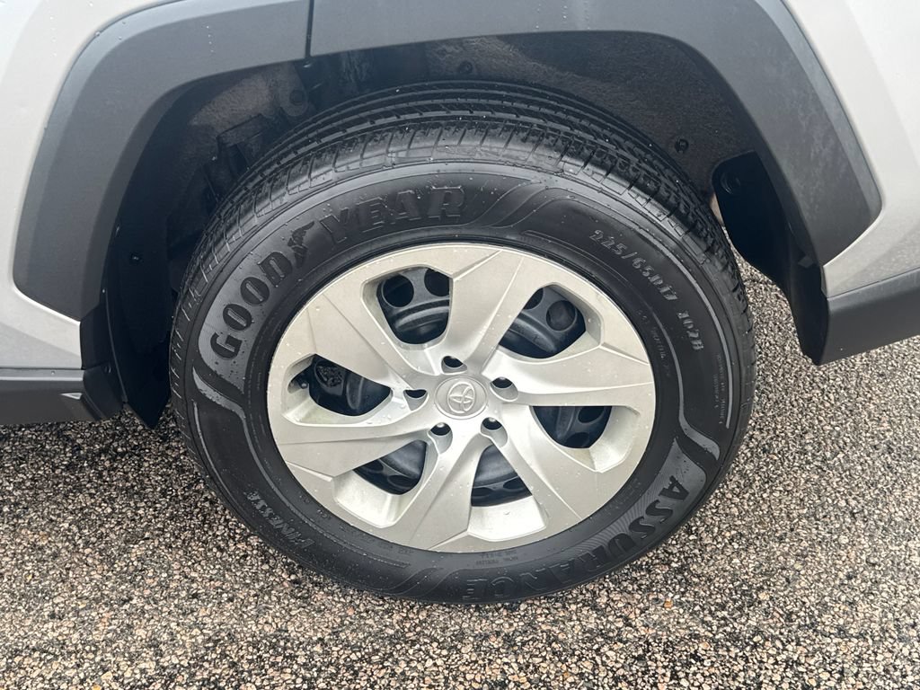 Used 2019 Toyota RAV4 LE w/ All Weather Liner Package AWD/4WD image 38