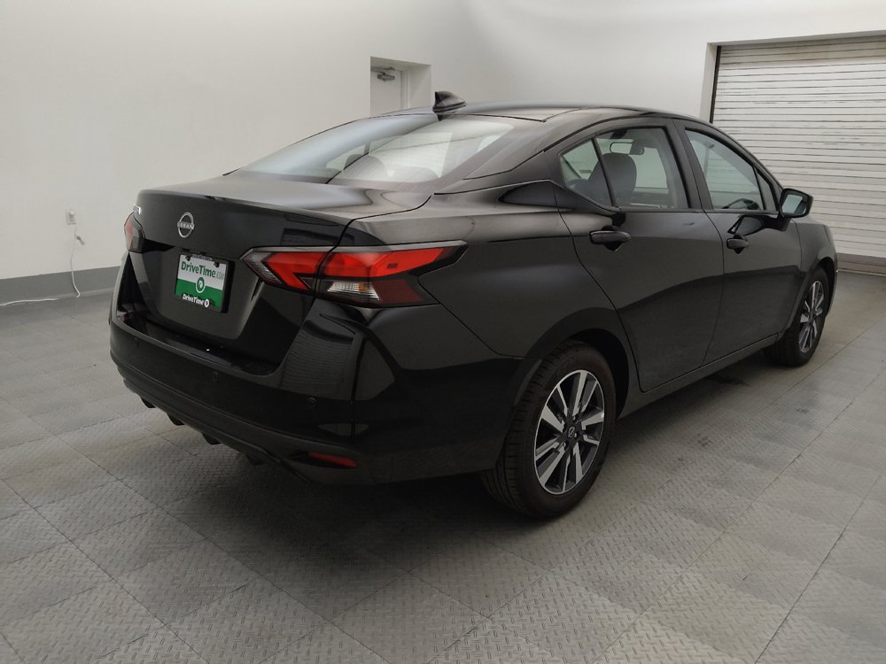 Used 2025 Nissan Versa SV FWD image 9
