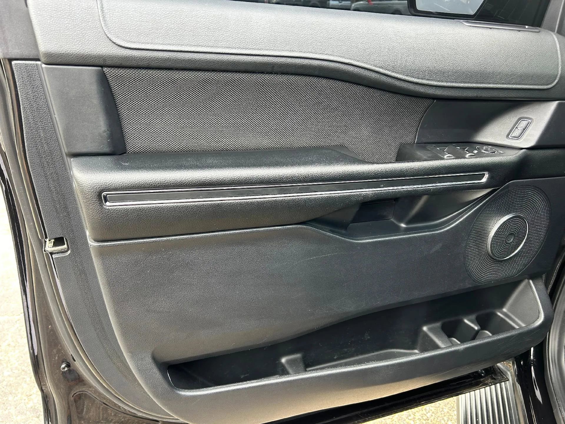 Used 2021 Ford Expedition XL image 13