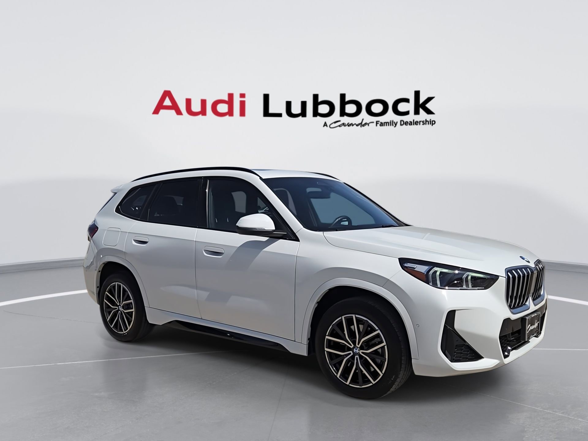 Used 2026 BMW X1 xDrive28i image 2
