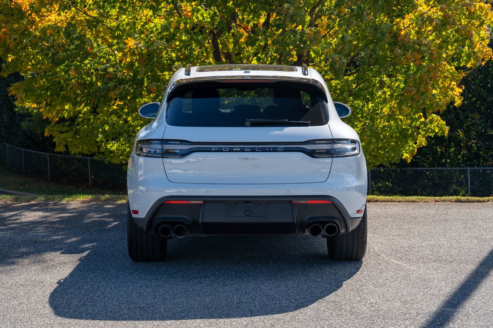 Certified 2025 Porsche Macan Base image 6