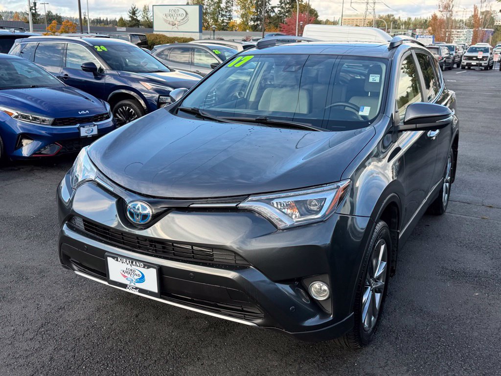 Used 2017 Toyota RAV4 Limited w/ Carpet Mat Package AWD/4WD image 4