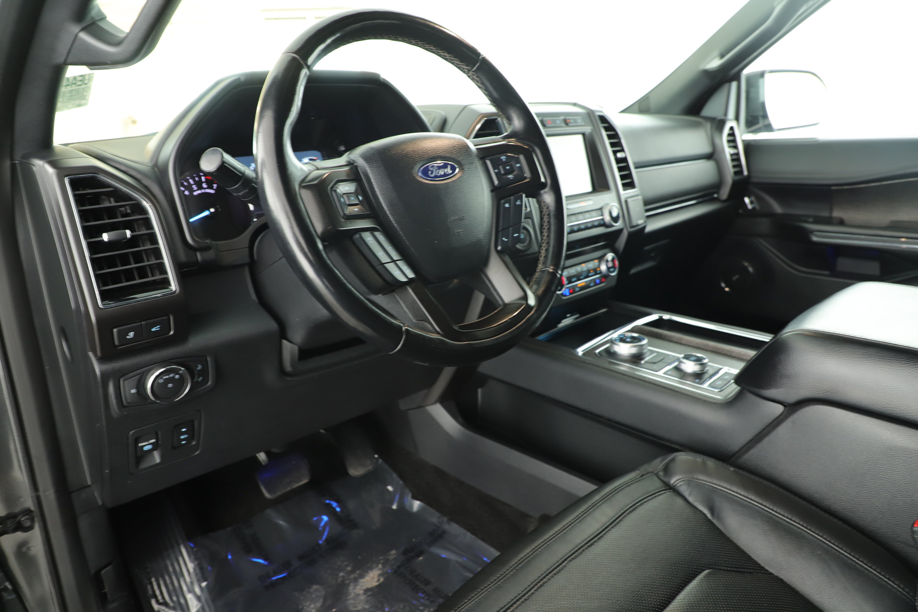 Used 2018 Ford Expedition Limited w/ Equipment Group 302A AWD/4WD image 10