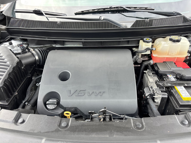 Used 2020 Chevrolet Traverse LS AWD/4WD image 32