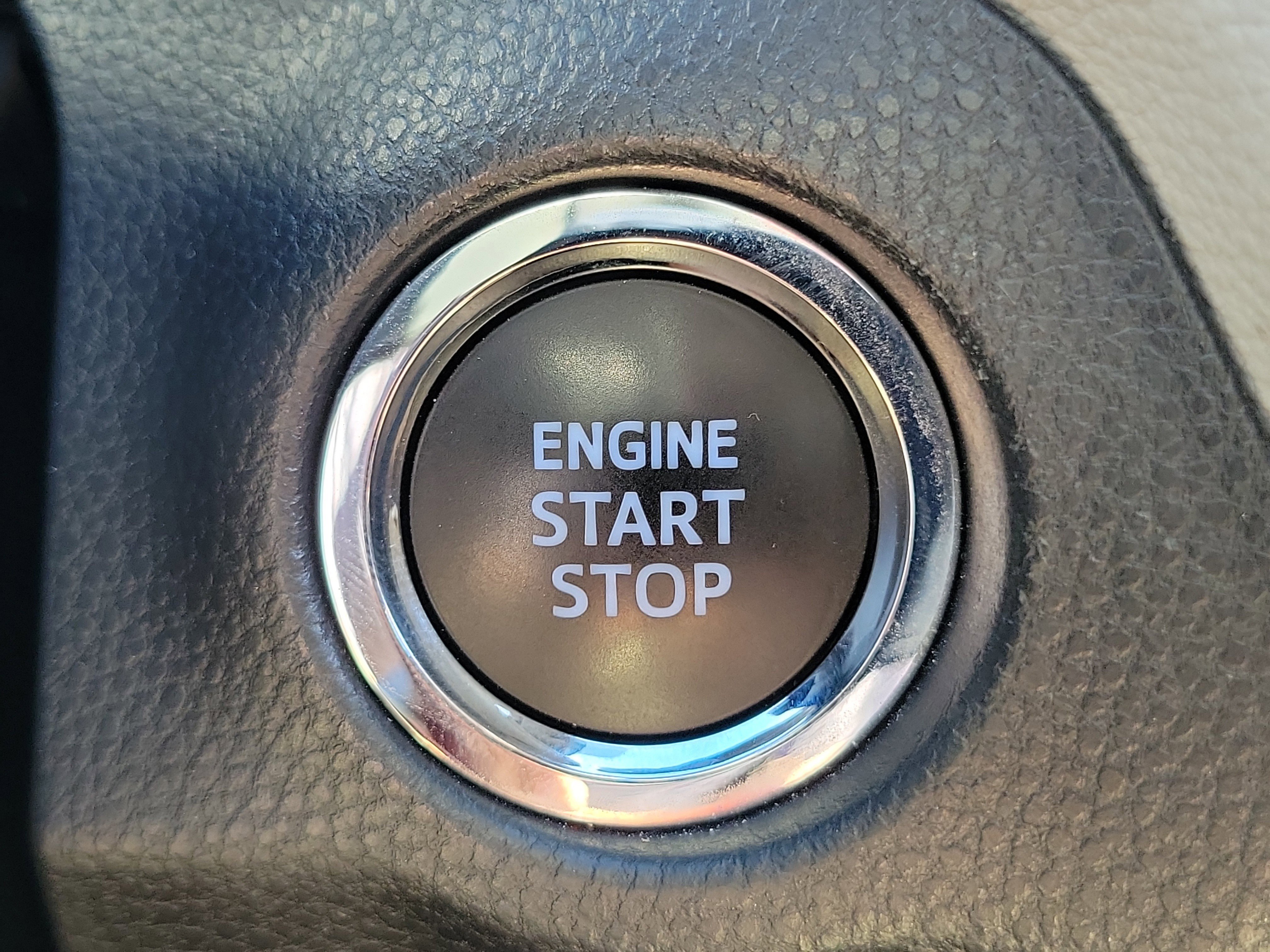 Used 2022 Toyota RAV4 XLE Premium image 31