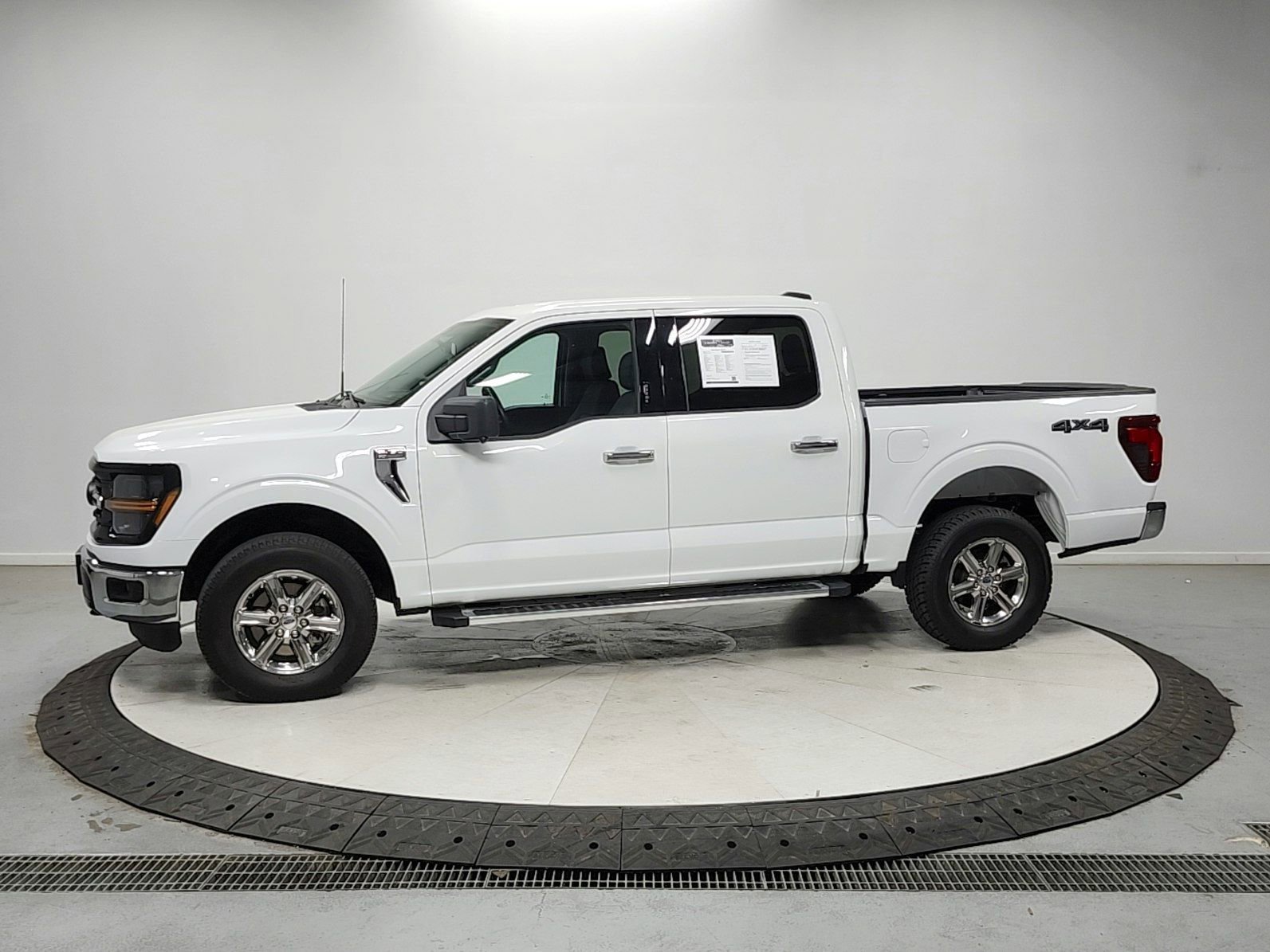 Used 2024 Ford F150 XLT w/ Mobile Office Package image 4