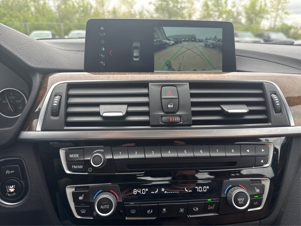 Used 2018 BMW 330i xDrive Sedan AWD/4WD image 31