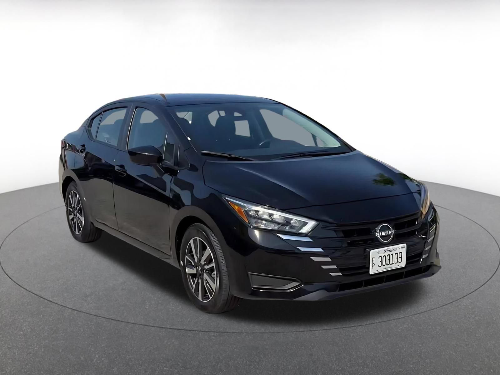 Used 2025 Nissan Versa SV FWD image 3