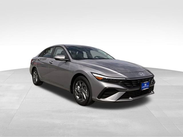 New 2025 Hyundai Elantra Blue image 3