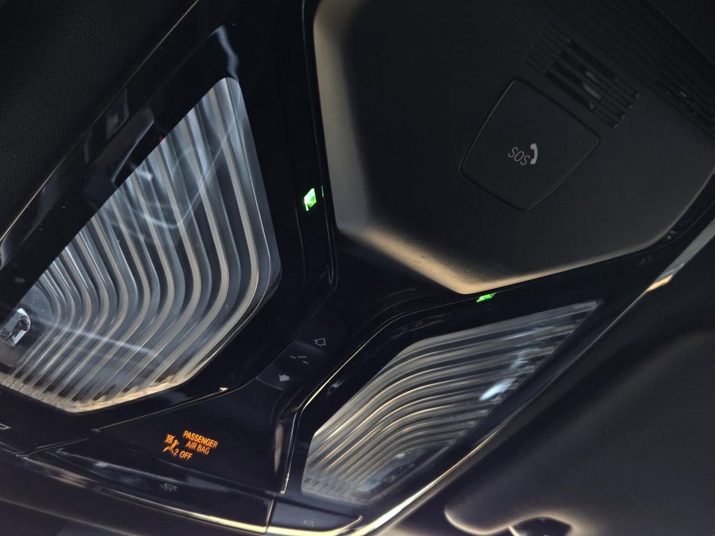 Used 2024 BMW 230i Coupe w/ Premium Package image 10