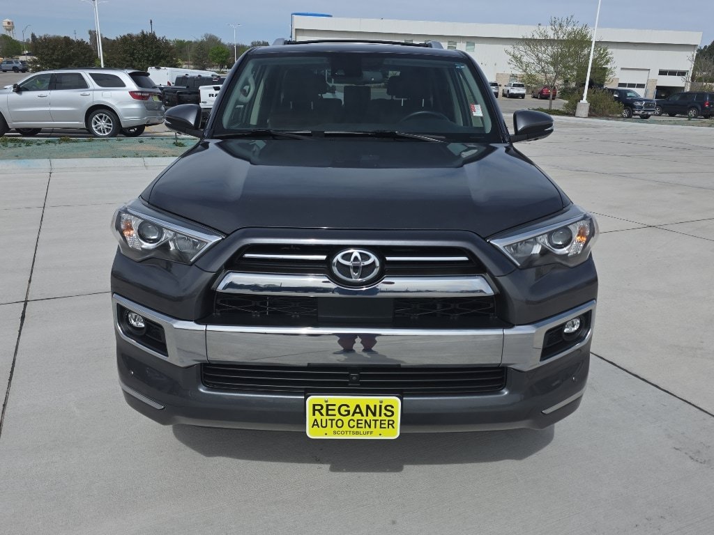 Used 2022 Toyota 4Runner Limited AWD/4WD image 2