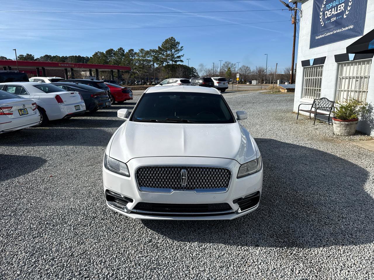 Used 2017 Lincoln Continental Select image 8