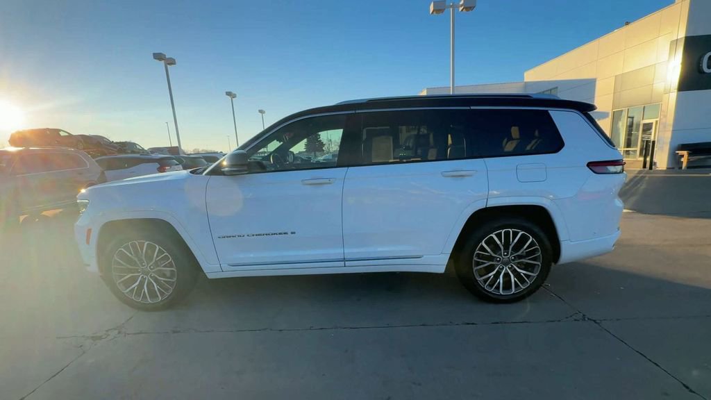 Used 2022 Jeep Grand Cherokee L Summit image 5