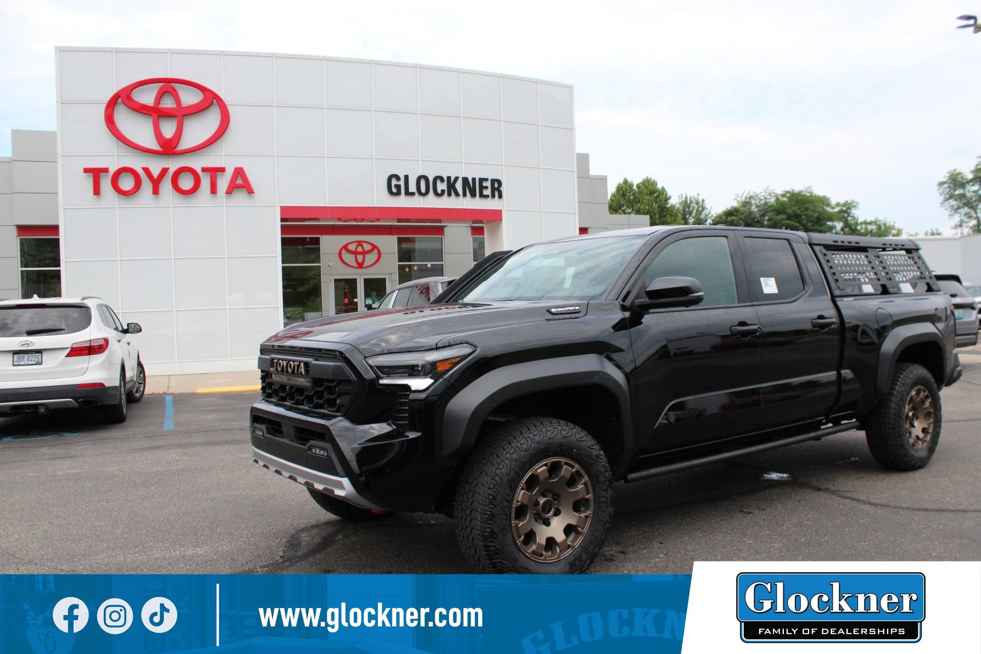 New 2025 Toyota Tacoma 4x4 Double Cab Hybrid image 1
