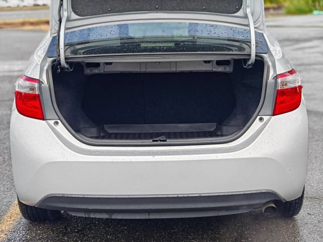 Used 2014 Toyota Corolla LE FWD image 43