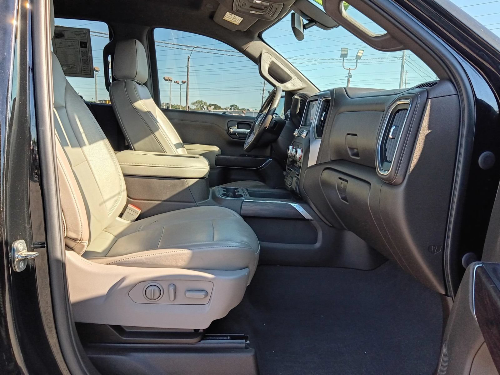 Used 2020 GMC Sierra 1500 SLT w/ SLT Premium Package AWD/4WD image 29