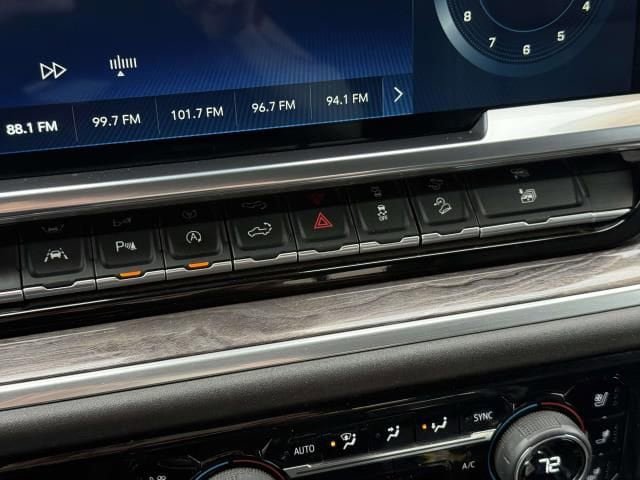 Used 2022 Chevrolet Silverado 1500 LTZ AWD/4WD image 26