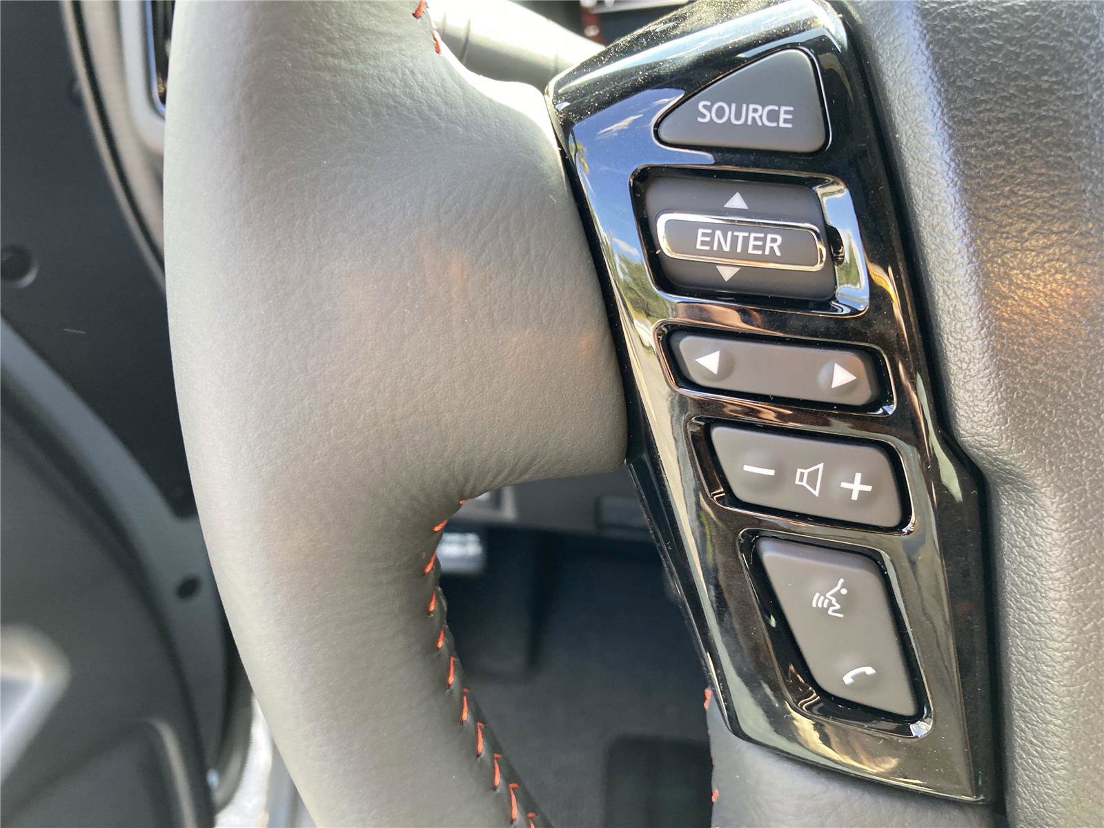 New 2026 Nissan Frontier PRO-4X w/ Pro-4x Convenience Package image 21