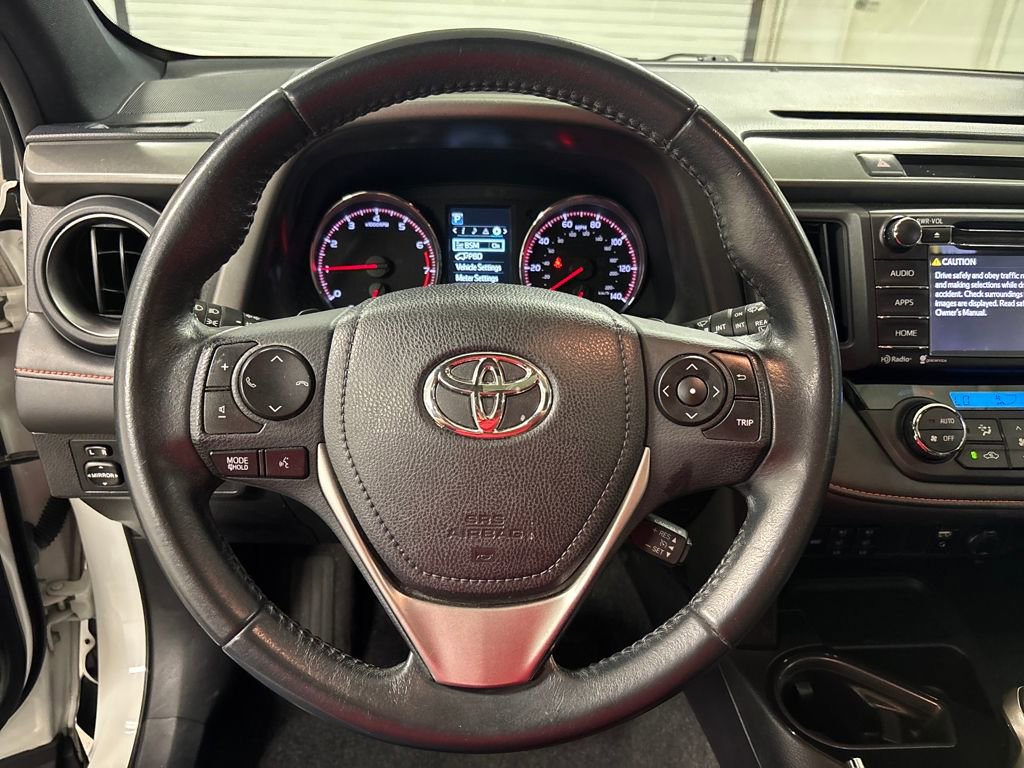 Used 2016 Toyota RAV4 SE image 31